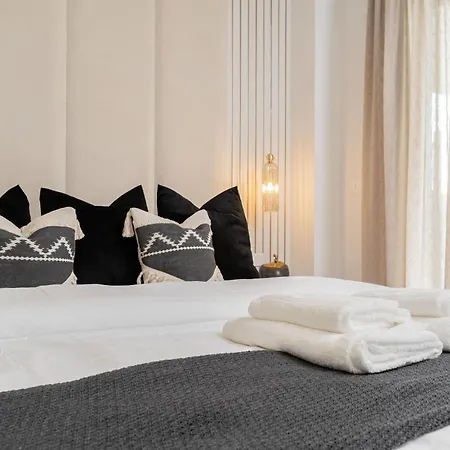 Vivi Homes - La Brisa Apartamento *